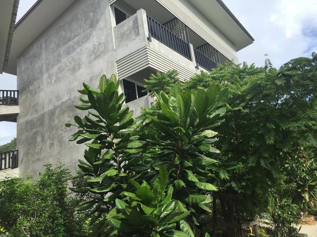 Baan Suan Ta Hotel Тау Экстерьер фото