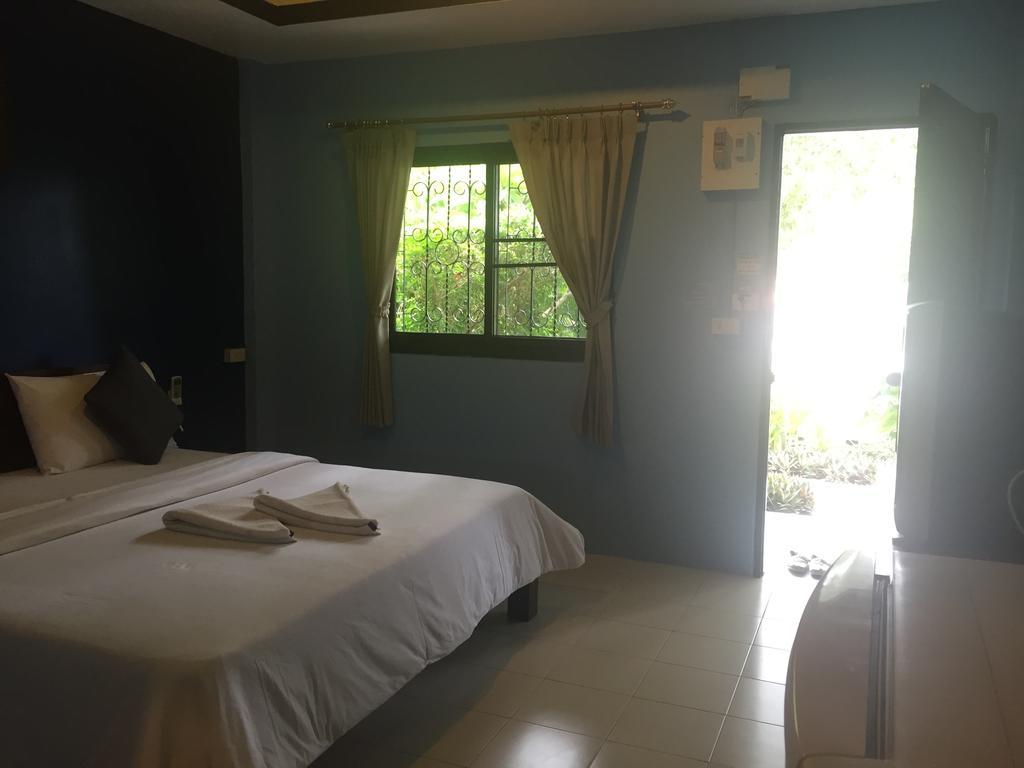 Baan Suan Ta Hotel Тау Экстерьер фото