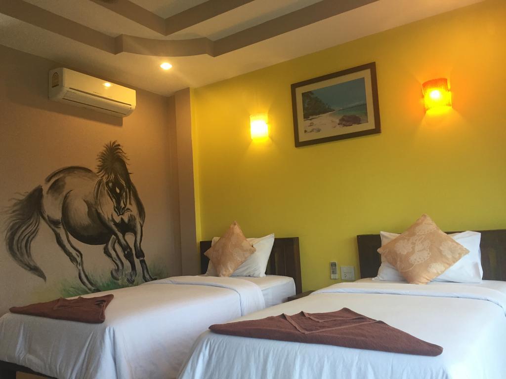 Baan Suan Ta Hotel Тау Экстерьер фото